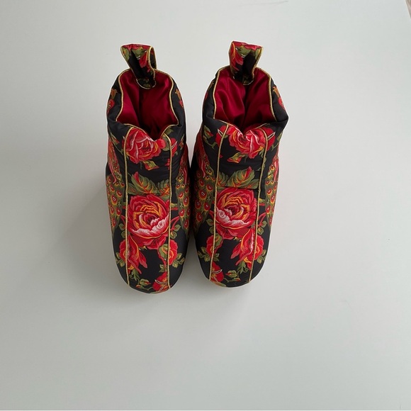 RussianTraditional House Boots Sz 5 (30-35) Multicolor Roses Peacock Cozy Artsy - Picture 8 of 9